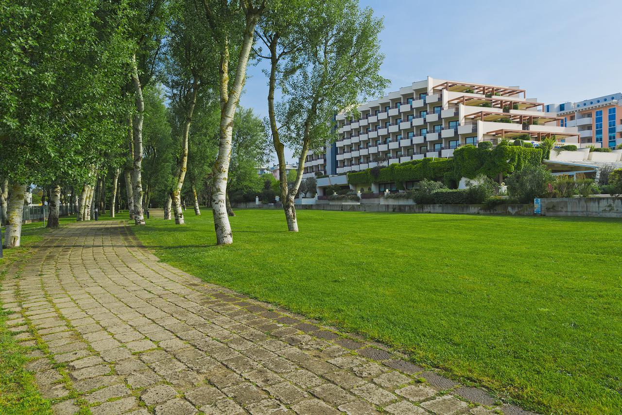 Savoy Beach Hotel & Thermal Spa Bibione Exterior photo